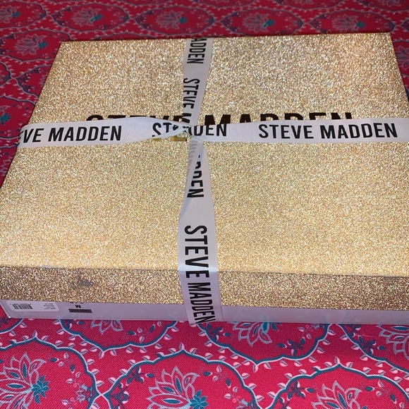 NWT Steve Madden Slipper/Knit Hat Set, Blush.  Sz M 7/8. - Picture 9 of 12